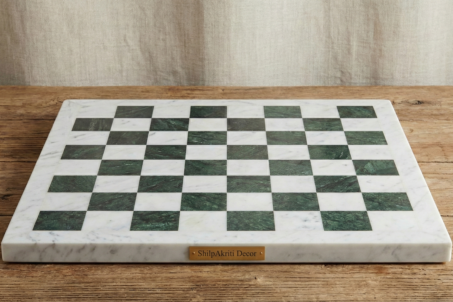 Weißes Schachbrett – perfekt als Dekoration für Zuhause oder das Büro