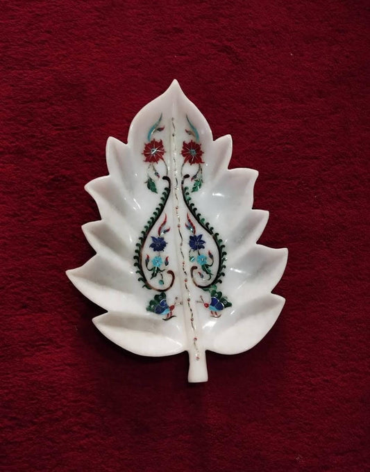 Handcrafted Marble Leaf Plate with Intricate Floral Inlay – Decorative and Functional